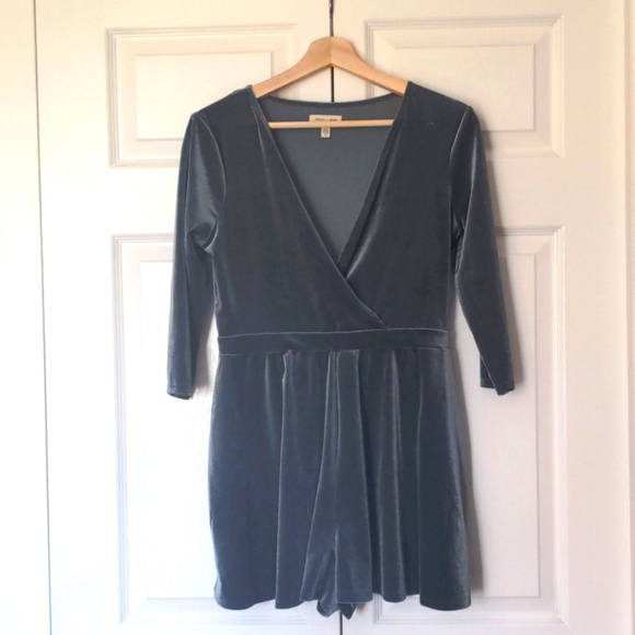 Velvet Romper Blue Grey 3/4 Sleeves - Picture 1 of 8